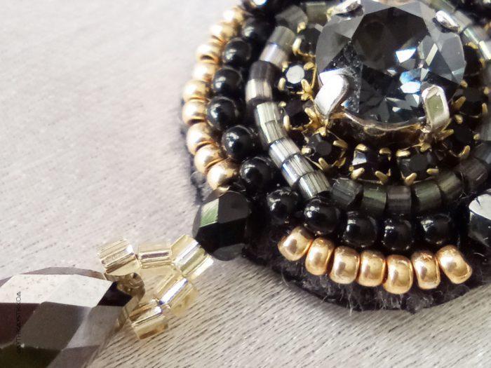 Boucles d’oreille Lune Noire – Image 4