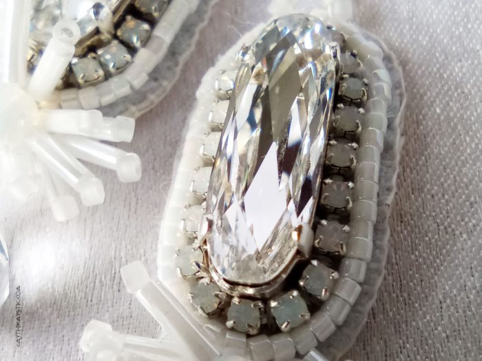 Snowdrops Earrings - Image 3