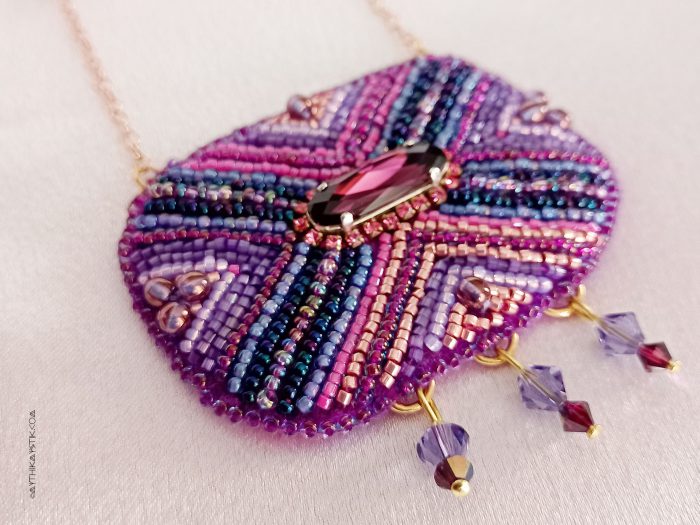 Collier Secrète Violette