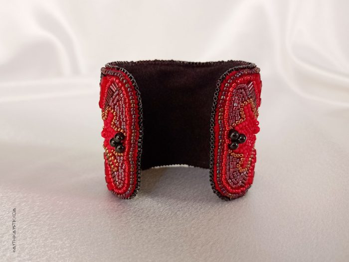 Beautiful Erzebeth cuff - Image 3