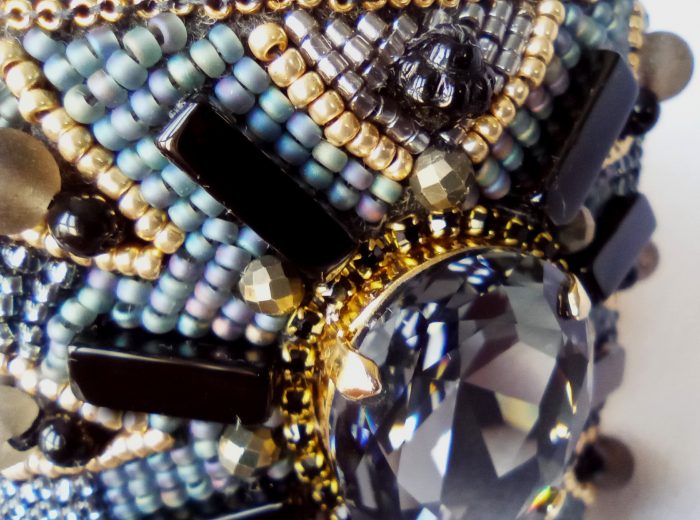 Black Tear Cuff - Image 5