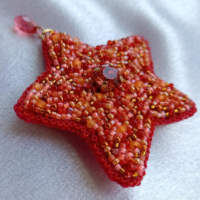 broche en perles