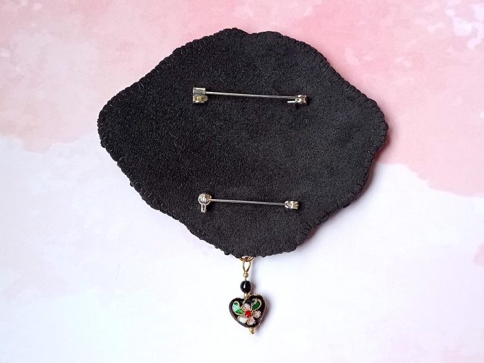Gorgon Brooch - Image 7